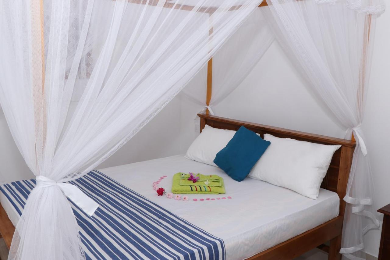 Great Yeheni Villa Хиккадува Экстерьер фото