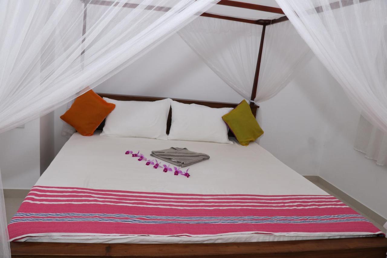 Great Yeheni Villa Хиккадува Экстерьер фото