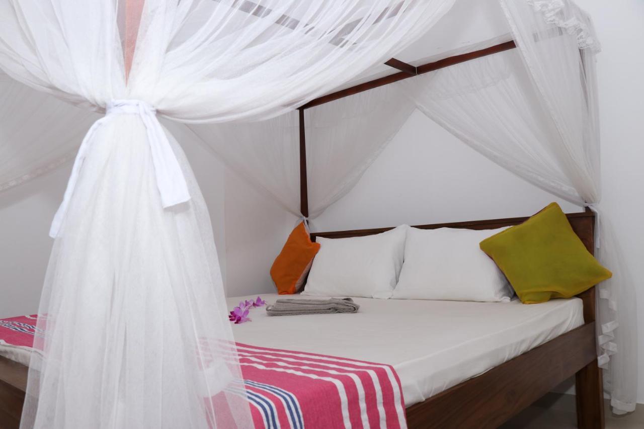 Great Yeheni Villa Хиккадува Экстерьер фото