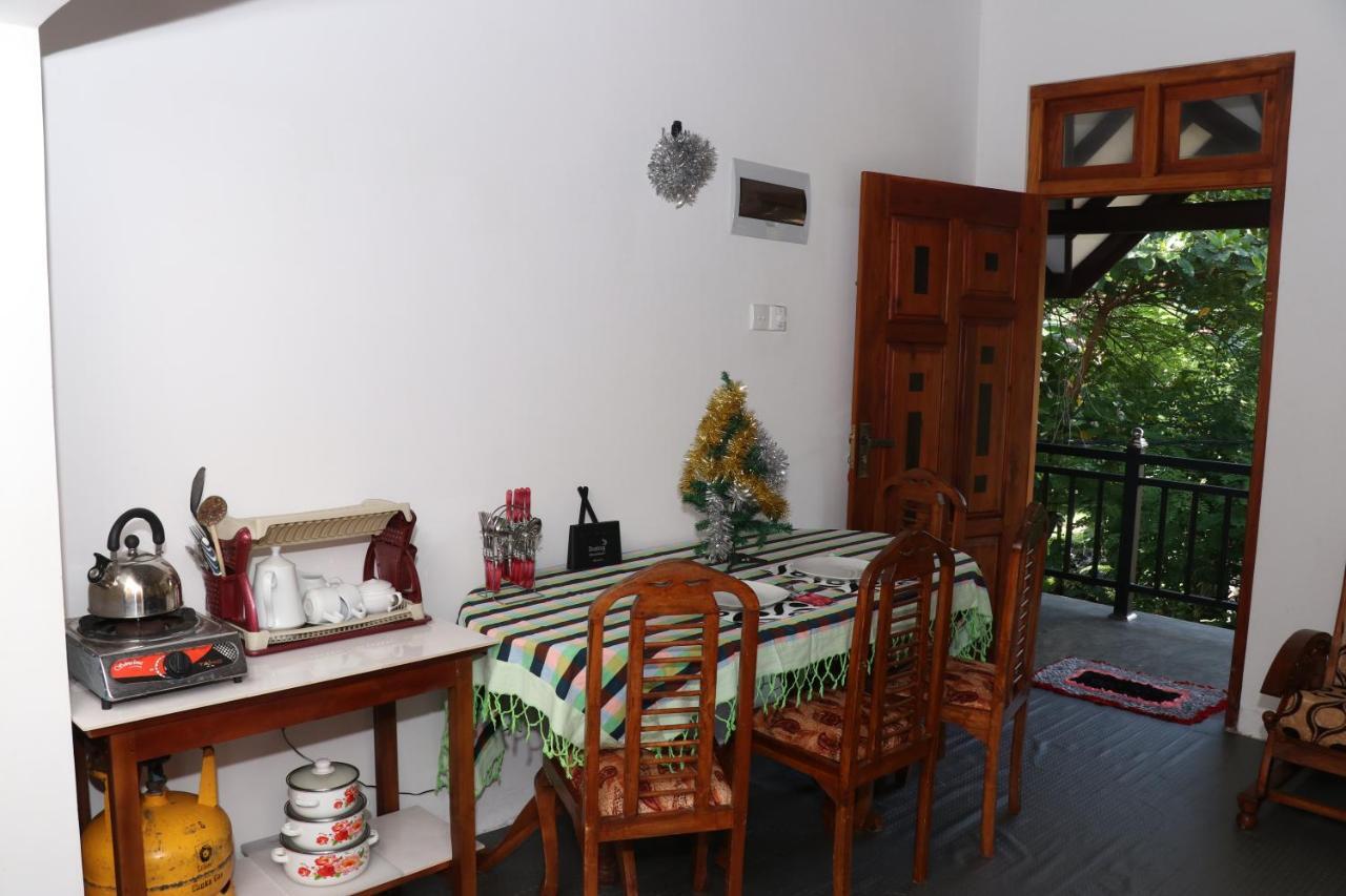 Great Yeheni Villa Хиккадува Экстерьер фото